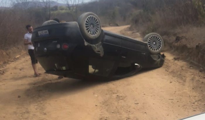 Ajuda ao carro do amigo 