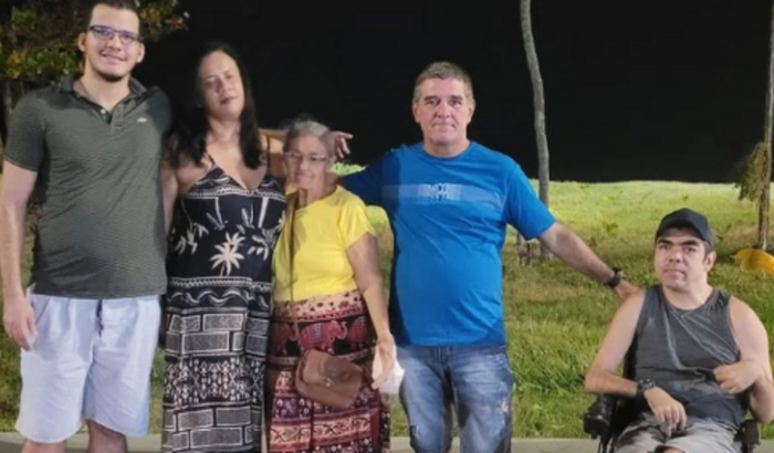 Ajuda para uma cadeira motorizada 