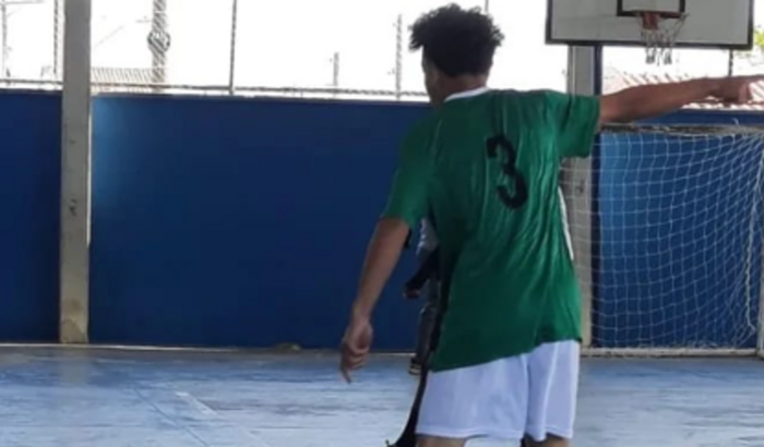 Ajudar meu filho a ir para o campeonato de futebol