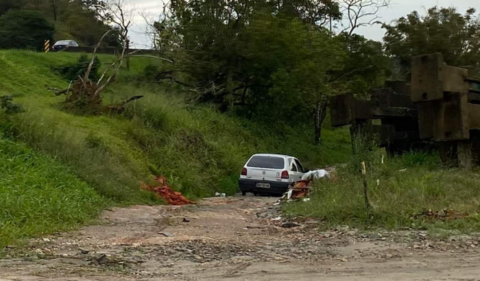 Ajuda despesas do roubo do carro