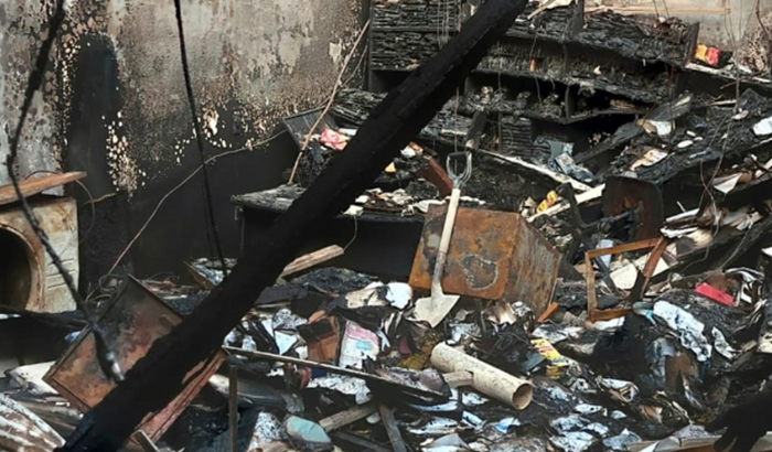 Ajudar a recuperar as coisas do incêndio 
