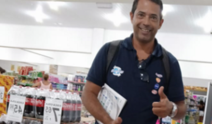 Uma moto para o vendedor...