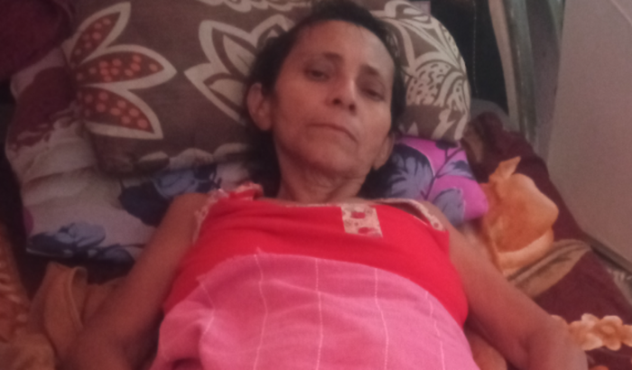 Presiso compra uma cadeira de rodas porque estou acamada sem anda estou 