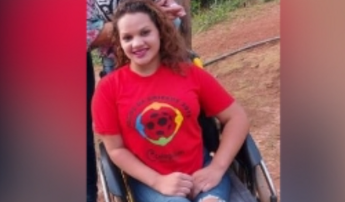 Vaquinha solidária🙏 ajude a Michele a conseguir sua cadeira de rodas motorizada🦼🙏🙌