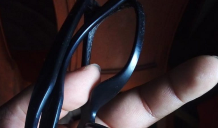 Ajudar a Alexandre comprar óculos de grauu