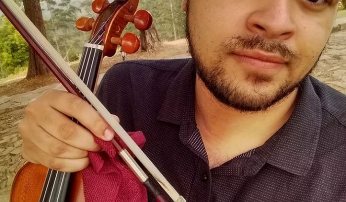 Ajude o Wadrian  continuar a  enxergar 