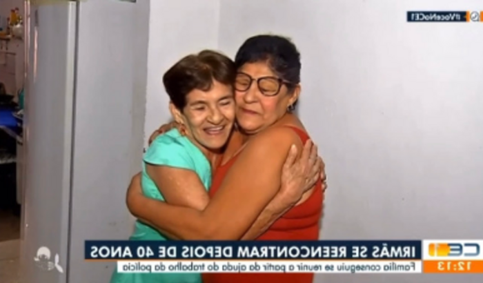 O abraço do reencontro entre irmãos