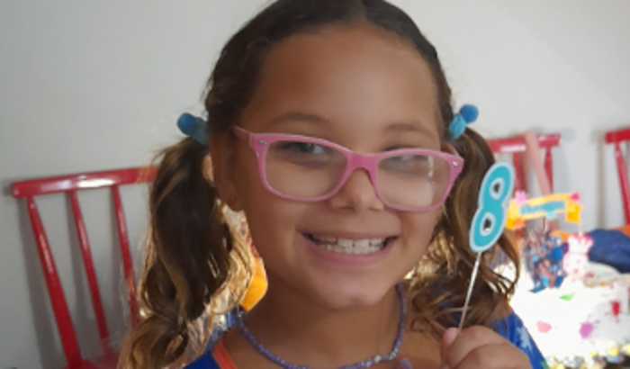 Exame e óculos novos pra minha filha e fisioterapia ocular