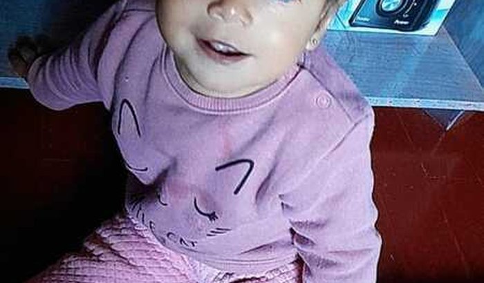 Ajuda pro Exame da pequena Helena 