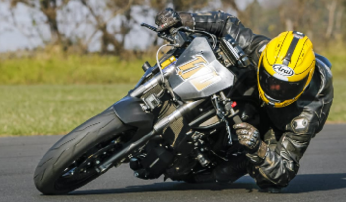 Será que consigo disputar um Campeonato de Motovelocidade?