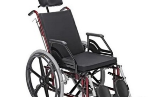 Cadeira de rodas nova para meu pai