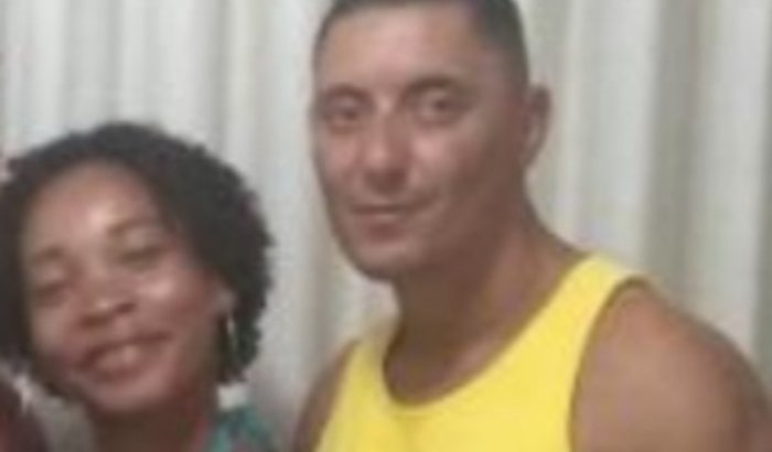 Ajude o porteiro  Marco Aurélio 