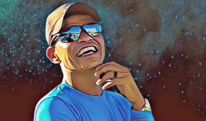 Ajuda para Moika Tenis recuperar seu carro!