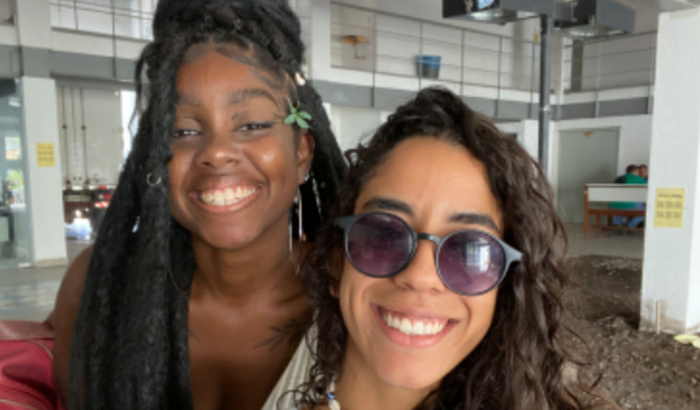 Ajudem minha amiga a comprar um celular novo pra estudar