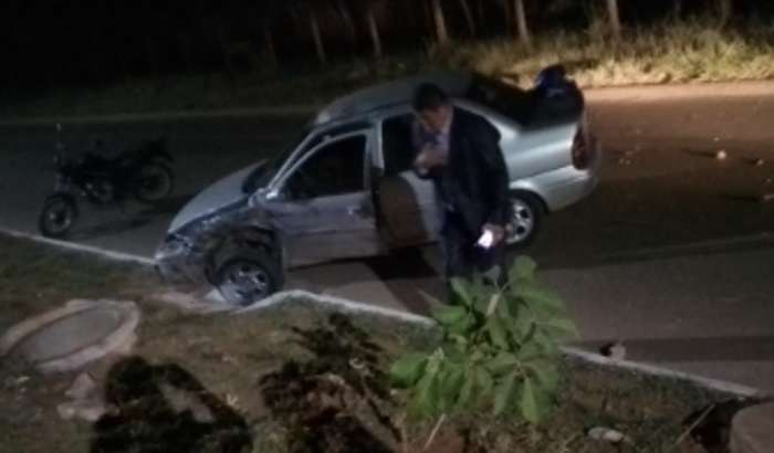 Ajude a concertar o carro do Pastor Léo 