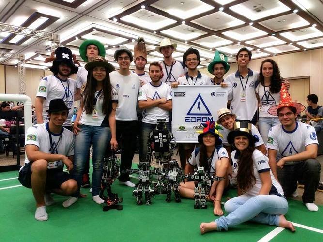 Alunos rumo à RoboCup 2016