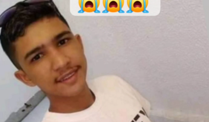 Translado e sepultamento de Vinícius.