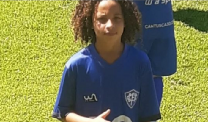 "Peça para Deus que guiar   seus passos, mais esteja disposto a mover seus pés. 