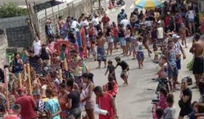 Ajude na festa de natal das crianças necessitarias 