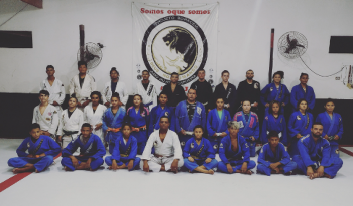 Apoio a 50 crianças . jovens e adolescentes do projeto Boraceia para competir o mundial de jiu-jitsu CBJJE