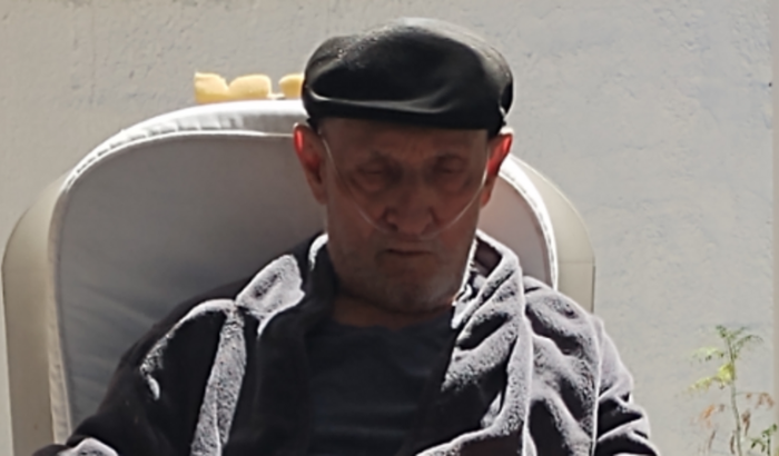 Cadeira de rodas pro vô sadi 