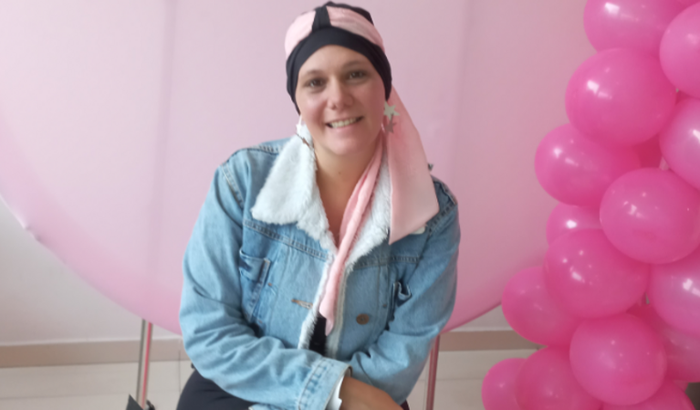 Peruca e remédio para tratamento quimio