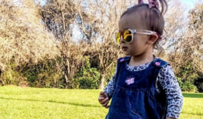 Ajude a pequena Helena 