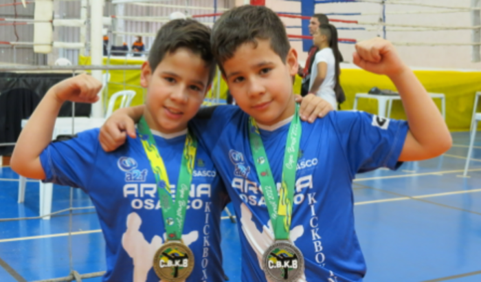 Gêmeos do kickboxing rumo ao Panamericano 2022