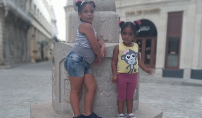 Ajuda para comprar 1 passagem pra minhas filhas 