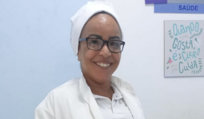 Uma mão pra a Duda