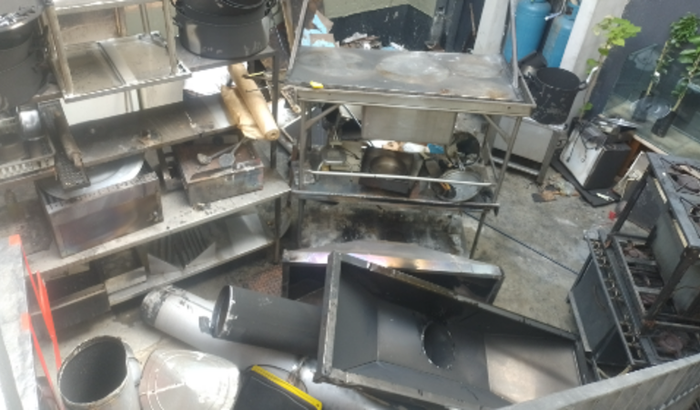 Reforma da Hamburgueria incendiada 