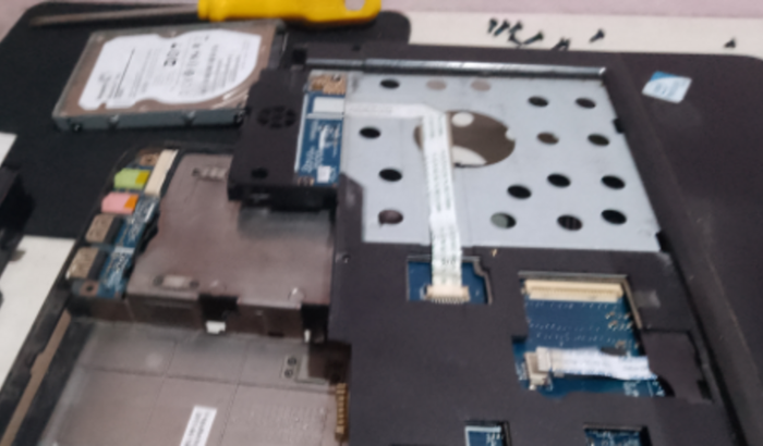 Ajuda para comprar a placa mãe do meu notebook