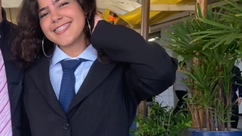 Ajude uma estudante a ir para Harvard