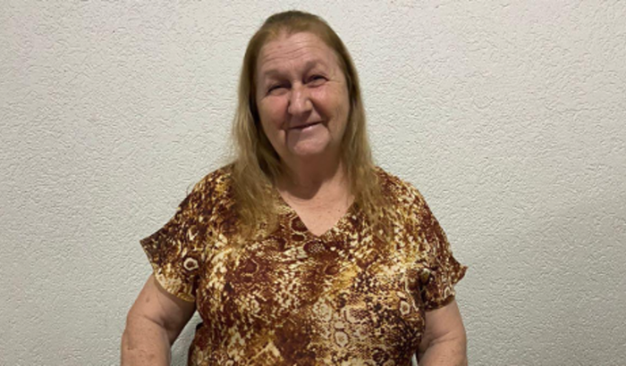 Dentadura nova para minha avó de 72 anos!