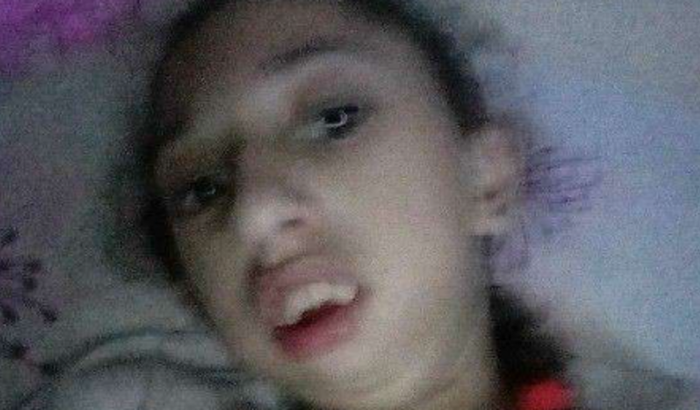 Bianca pegou HIV aos 9 anos. precisa de ajuda