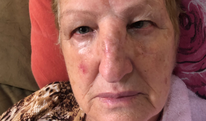 Minha mãe precisa de socorro