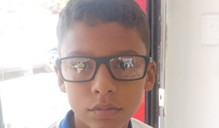 Preciso arrecadar dinheiro para a cirurgia de crosslinking do meu filho de 13 anos urgente.