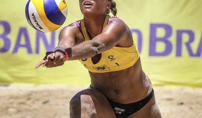 Ajuda a atleta de vôlei de praia #Dandara do MA.