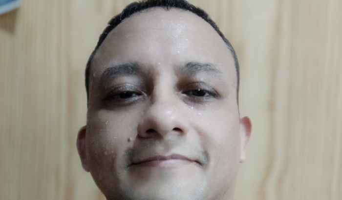 Ajuda para cirurgia no olho 