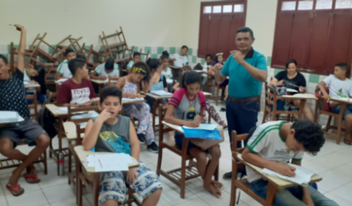 Lugar de criança é na escola