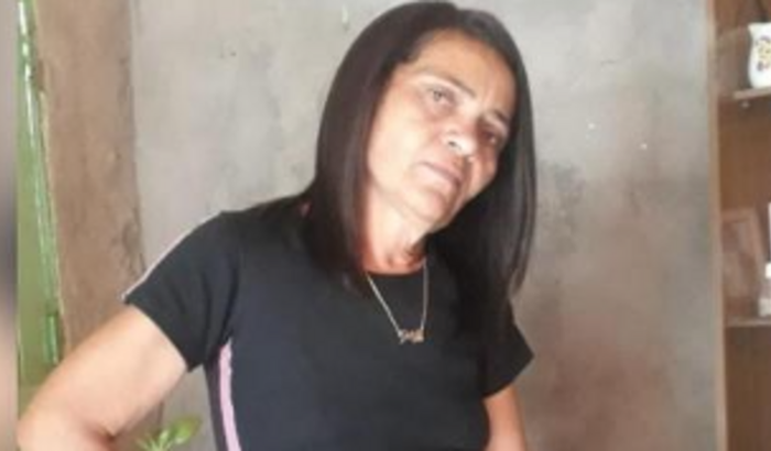 CIRURGIA DE VITRECTOMIA PARA MARIA HELENA