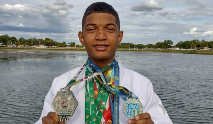 Ajudar o meu filho Kerlon pessoa a participar da copa cidade de Fortaleza 2022