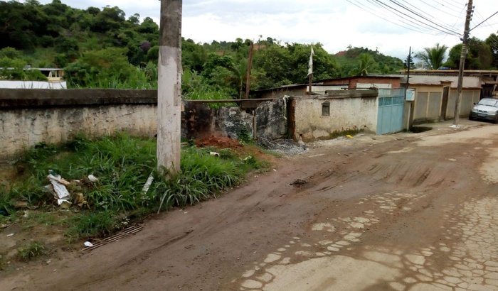 Ajude na construção do muro da frente da igreja!