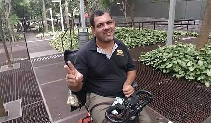 Uma cadeira pro Juninho