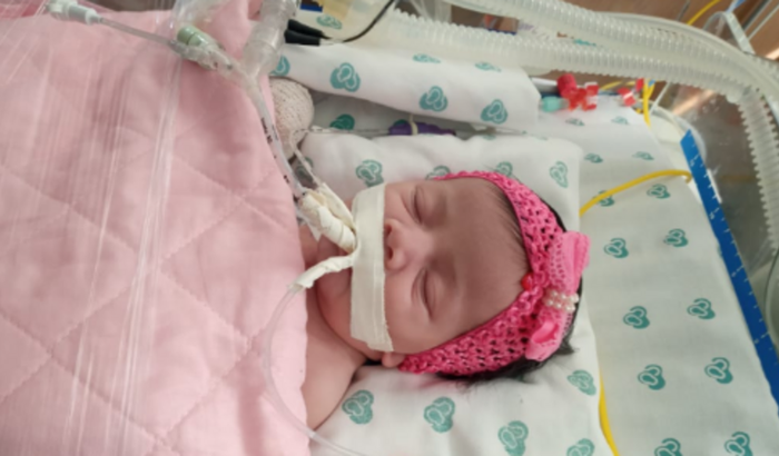 Ajude-a Helena Cabral ( Baby )