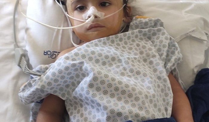 Ajuda para Isis cirurgia