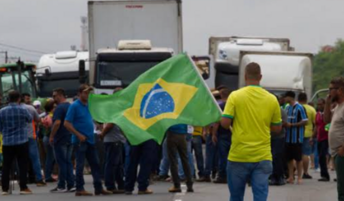 AJUDA AOS CAMINHONEIROS! URGENTE