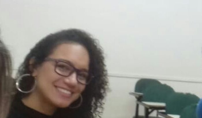 Ajudar a Mary a continuar a Faculdade