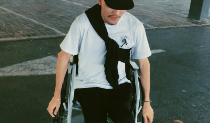 Ajude Lucas a conseguir uma Cadeira de Rodas