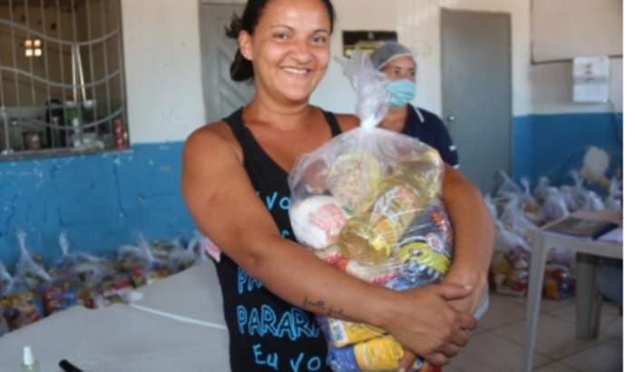 ENTREGA DE SEXTA BÁSICA DE ALIMENTOS  PESSOAS  DE EXTREMA  POBREZA 